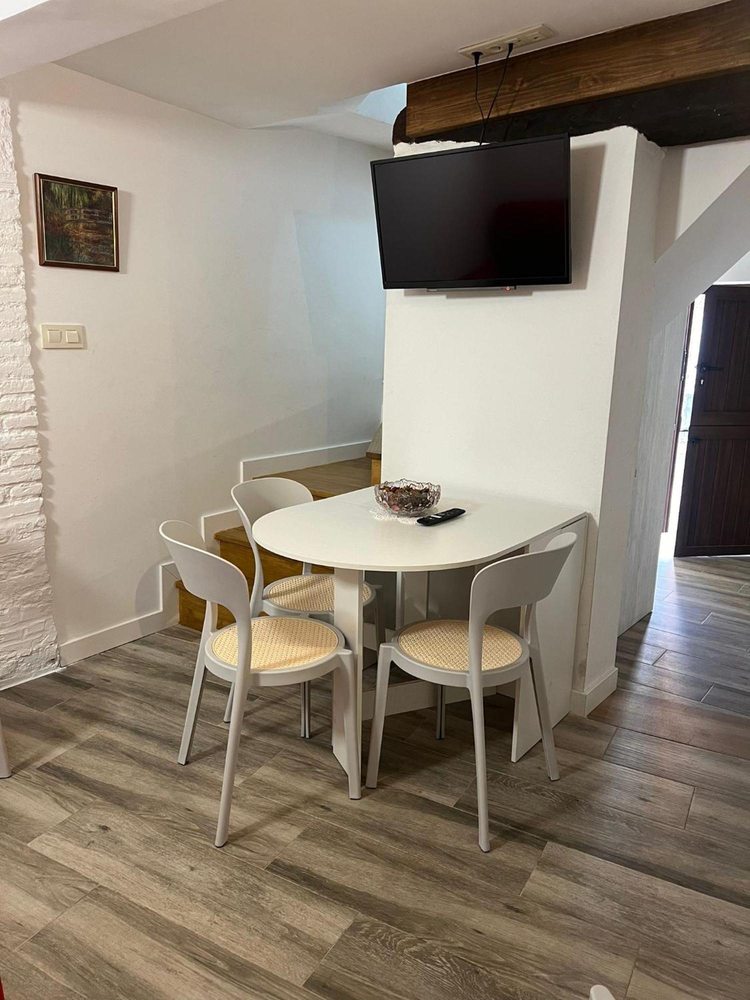 Casa 1860 Holiday home Candeleda